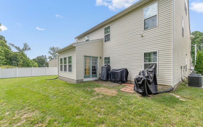 Building Photo - 225 Mayberry Ct