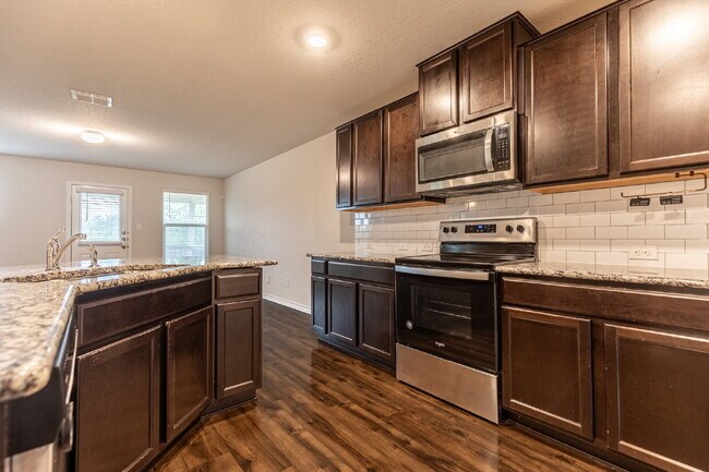 Building Photo - 2918 Lindenwood Run