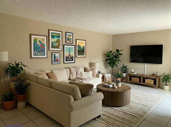 Building Photo - 2 Bedroom 1.5 Bath 2 Story Townhouse