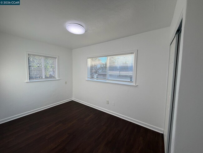 Building Photo - 723 Florida St