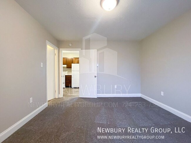 Building Photo - 25 Sunbury Estates