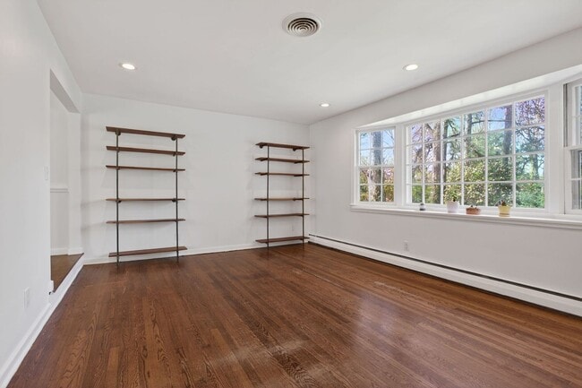 Building Photo - 513 Chesopeian Trail