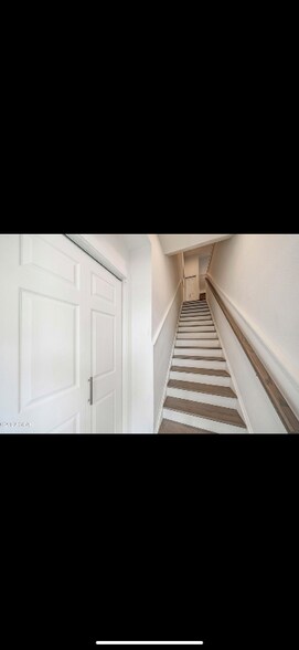 Building Photo - 1307 Lighthouse Rd