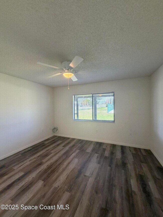 Building Photo - 1601 Jolson Ct