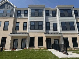 Building Photo - 1104 Greenwich Dr