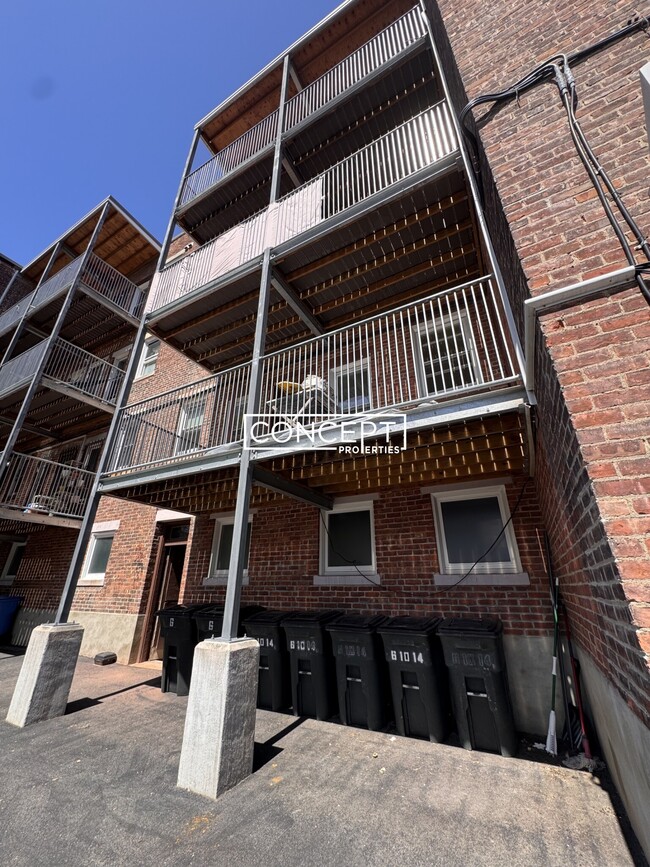 Building Photo - 6A Radcliffe Rd. Unit 1B