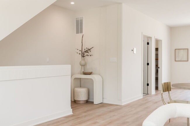 Building Photo - 8043 Fir Ct