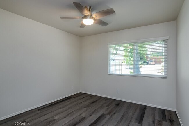 Building Photo - 25040 Everett Dr