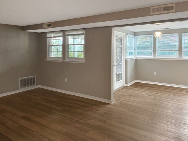 Building Photo - Holiday Special! 2 Bedroom Condo in Glen Allen - $300 off your first month! – No Application Fee ...