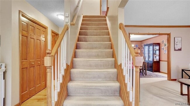 Building Photo - 83 Huntingwood Dr