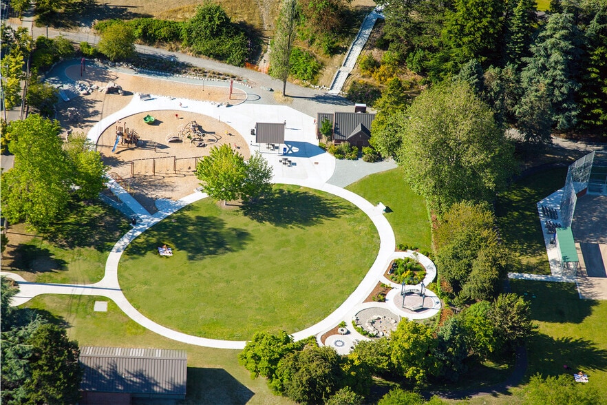 Maple Leaf Playground - 9800 Roosevelt Way NE