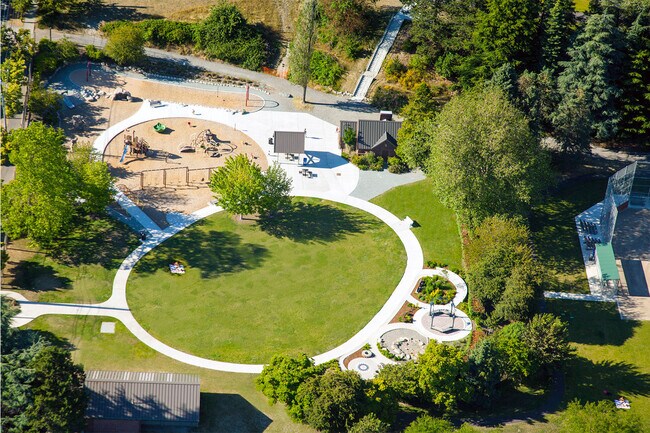 Maple Leaf Playground - 9800 Roosevelt Way NE