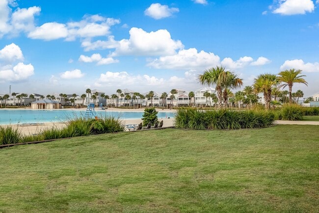 Building Photo - 401 Marquesa Cir