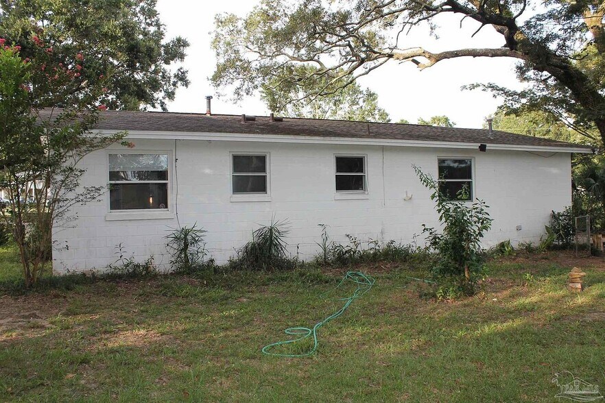 Side View - 800 Blue Springs Dr