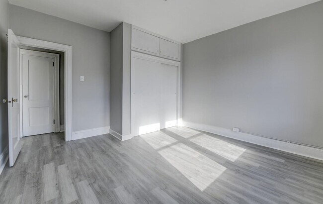 Building Photo - 901 Grand Ave