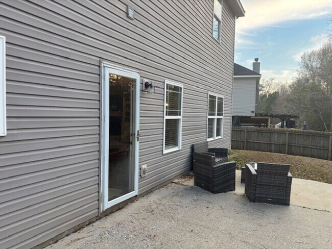 Building Photo - Beautiful Home in Phenix City