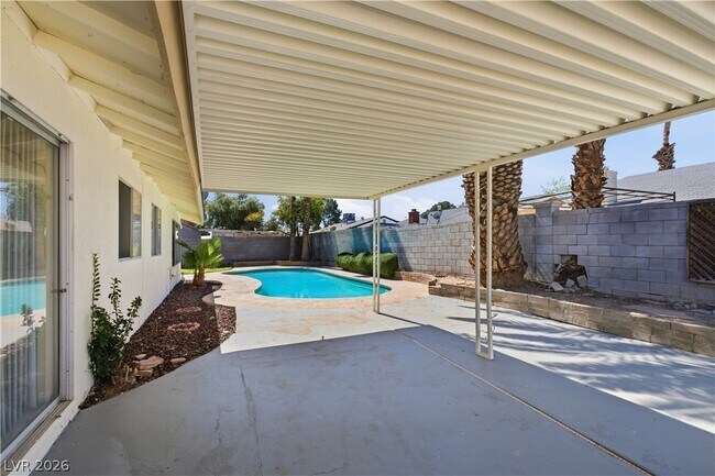 Building Photo - 5221 Percheron St