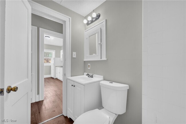 Building Photo - 3219 W 116th St