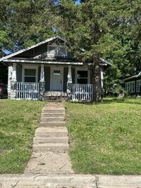 Building Photo - Gorgeous! Newly Remodeled 3 Bedroom 2 Bath...
