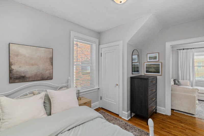 Building Photo - 5342 Itaska St