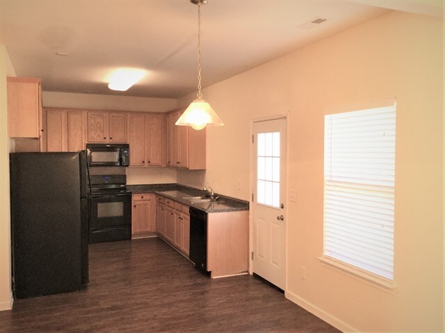 Building Photo - 8523 Greenware Trl