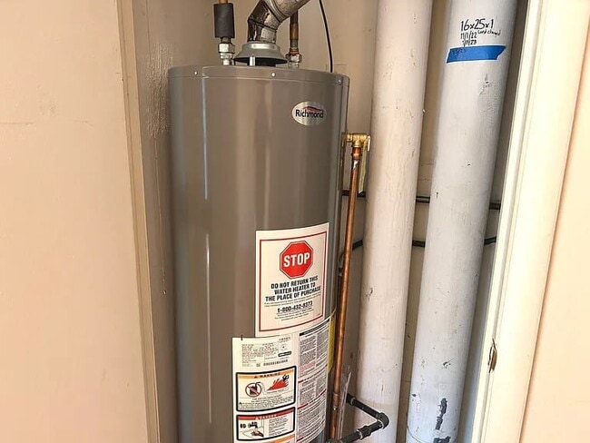 Building Photo - 1964 Kenilworth Cir