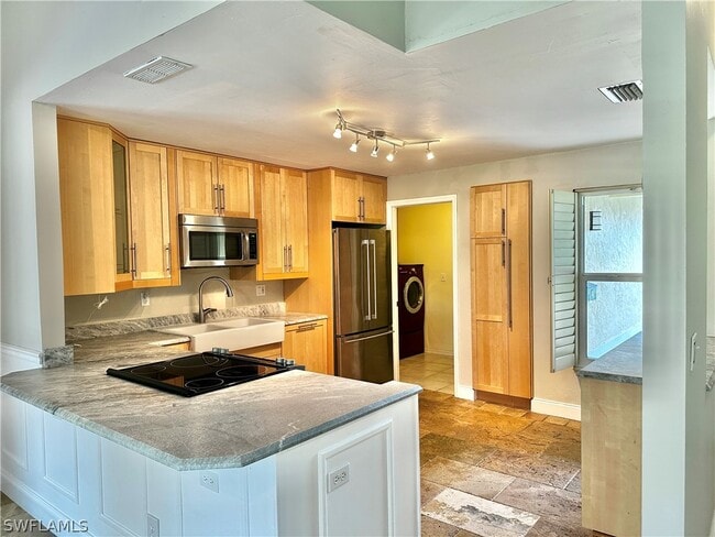 Building Photo - 11791 Bradley Ct