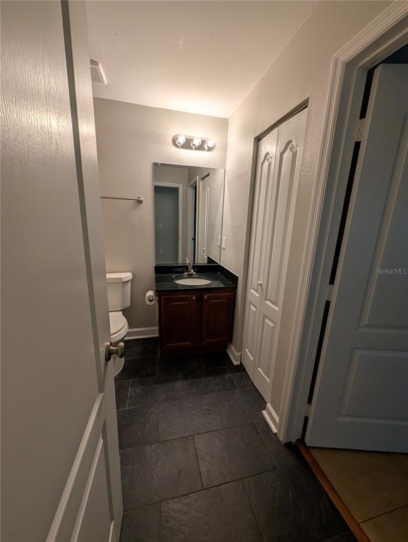 Building Photo - 2041 Dixie Belle Dr