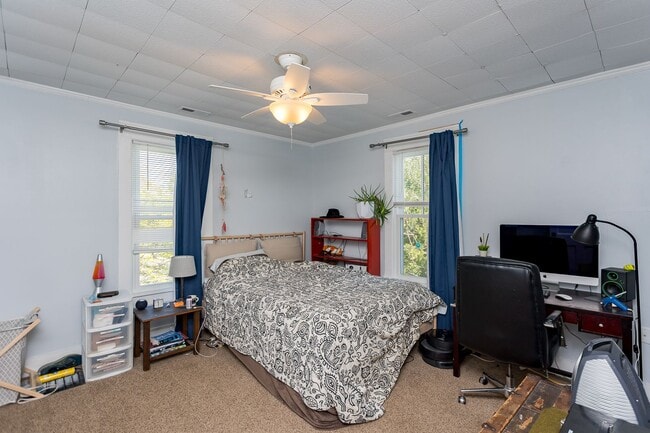 Building Photo - Single Family Home for Rent