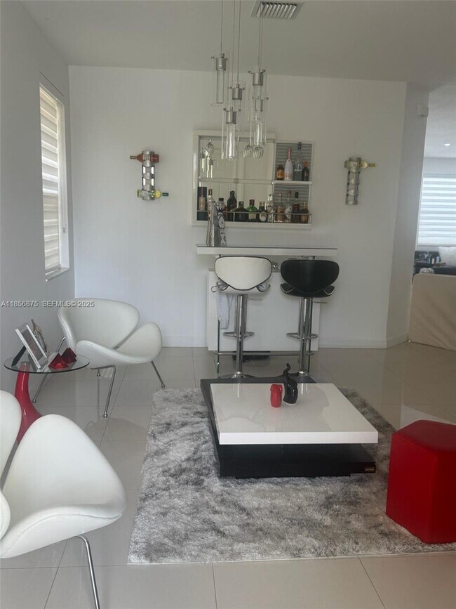 Building Photo - 3521 W 86th Terrace