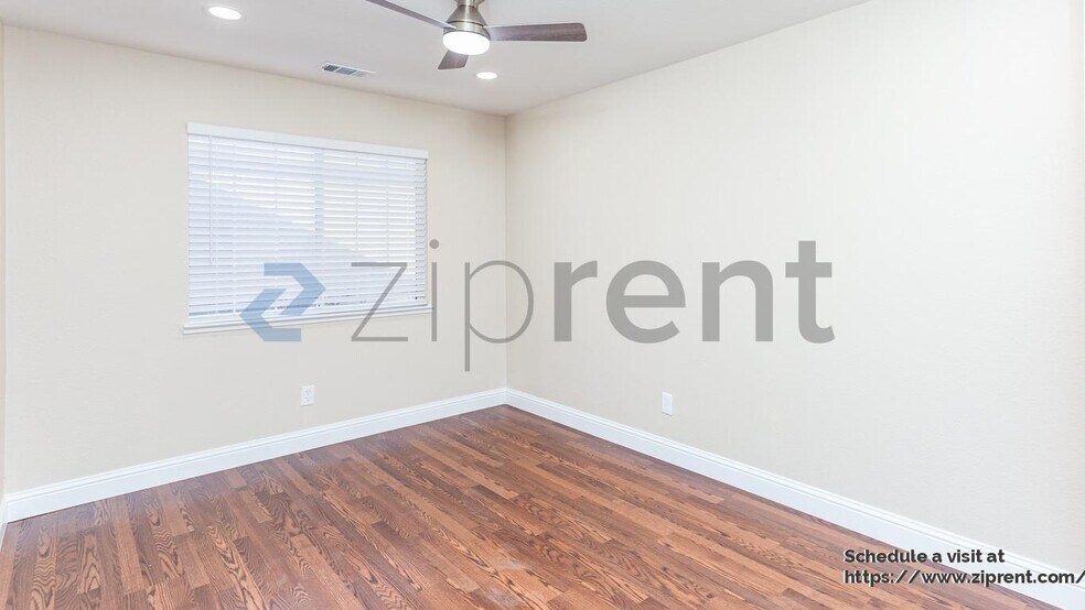 Building Photo - 391 Cll Cabezal