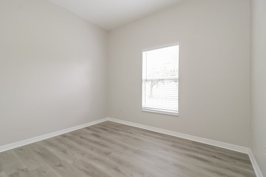 Building Photo - 131 Harwood Cir
