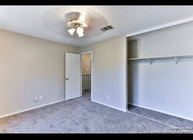 Building Photo - Charming 3BR House in San Antonio