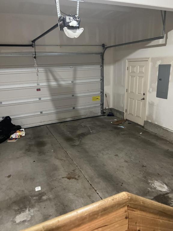 Building Photo - 15715 SE Bybee Dr