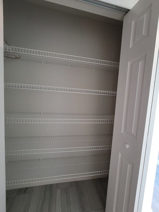 Building Photo - Duplex for rent