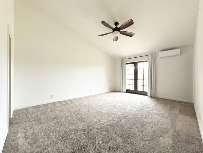 Building Photo - Beautiful Townhome on The Legends Golf Cou...