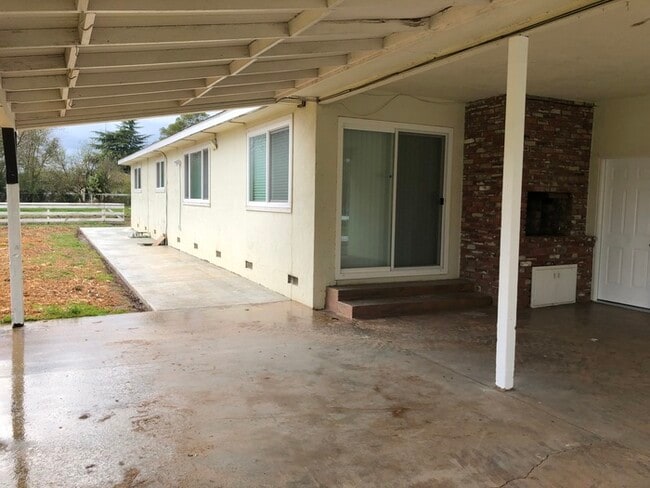 Building Photo - 9610 Sheldon Rd