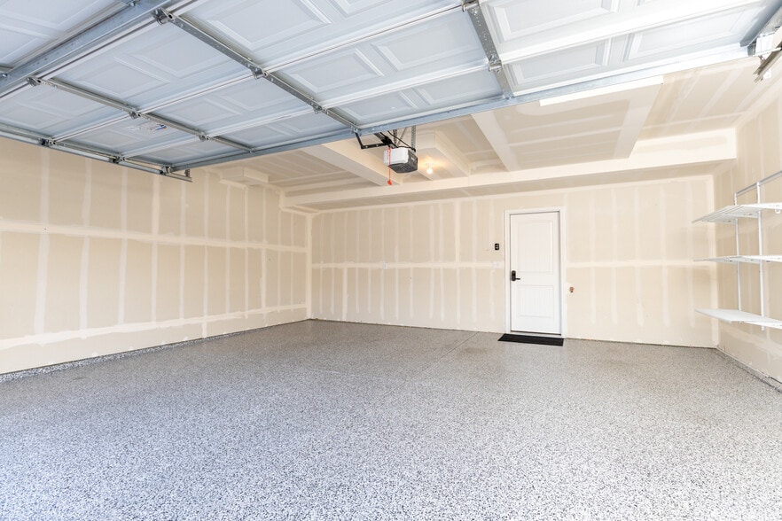 Building Photo - 2097 Birmingham Loop