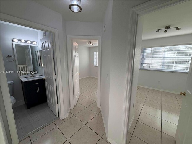 Building Photo - 5755 NW 115th Ct