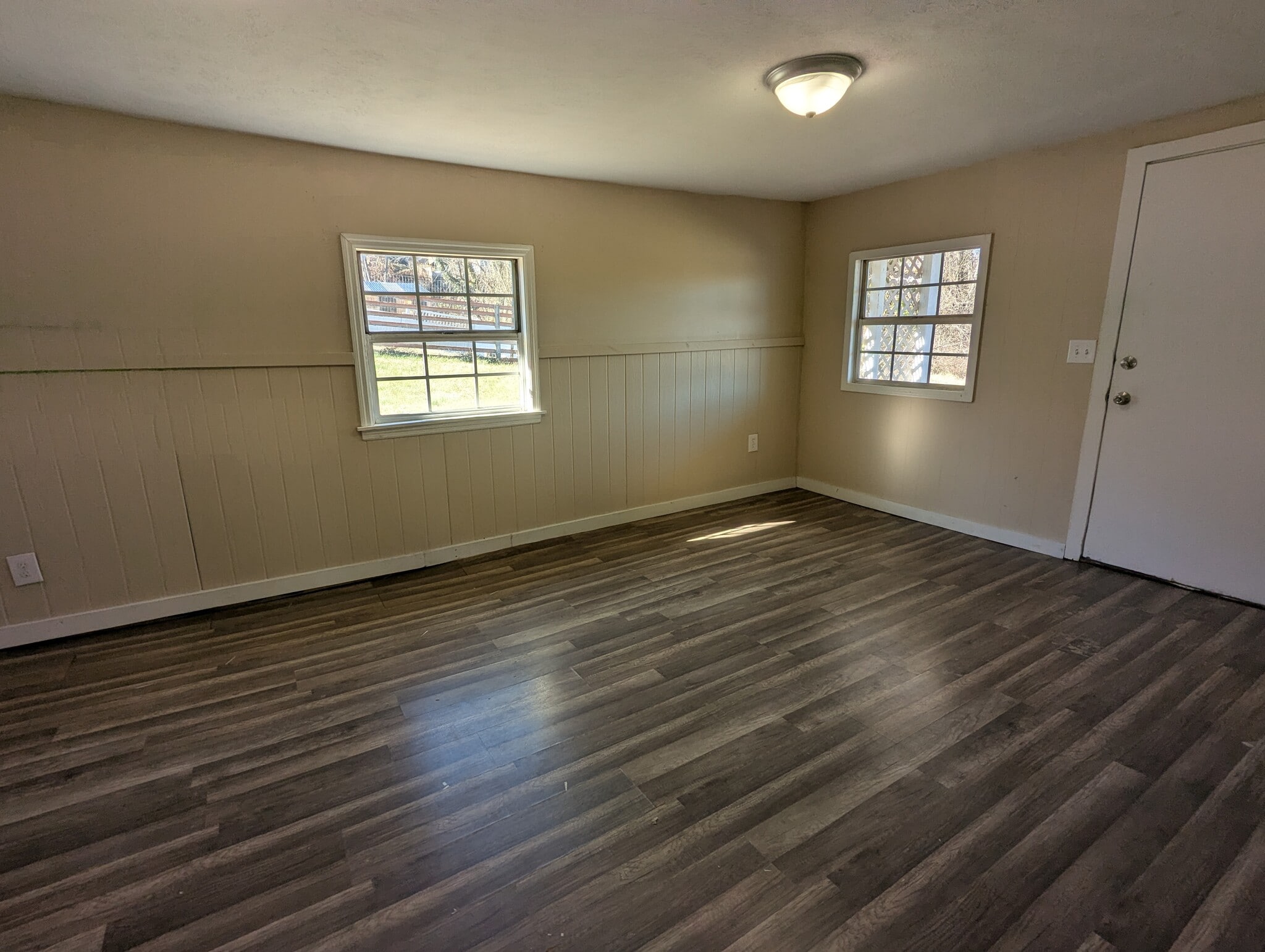 Building Photo - 736 4th St