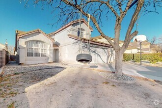 Building Photo - Executive Two story, Ranch, 4/5 Bd, 3/Ba 2/Cg