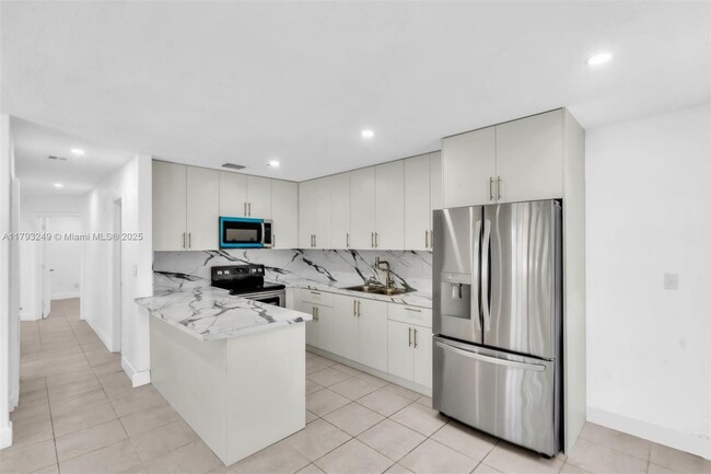 Building Photo - 11790 SW 34th St