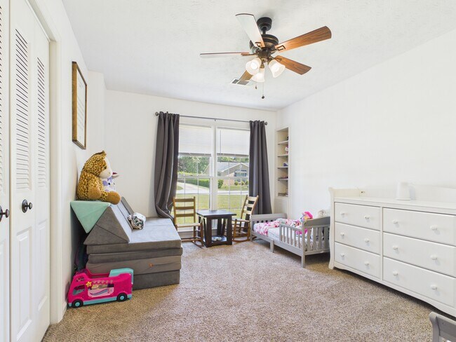 Building Photo - 1332 Autumnridge Dr