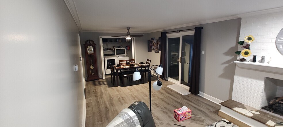 Building Photo - 113 Bettie St