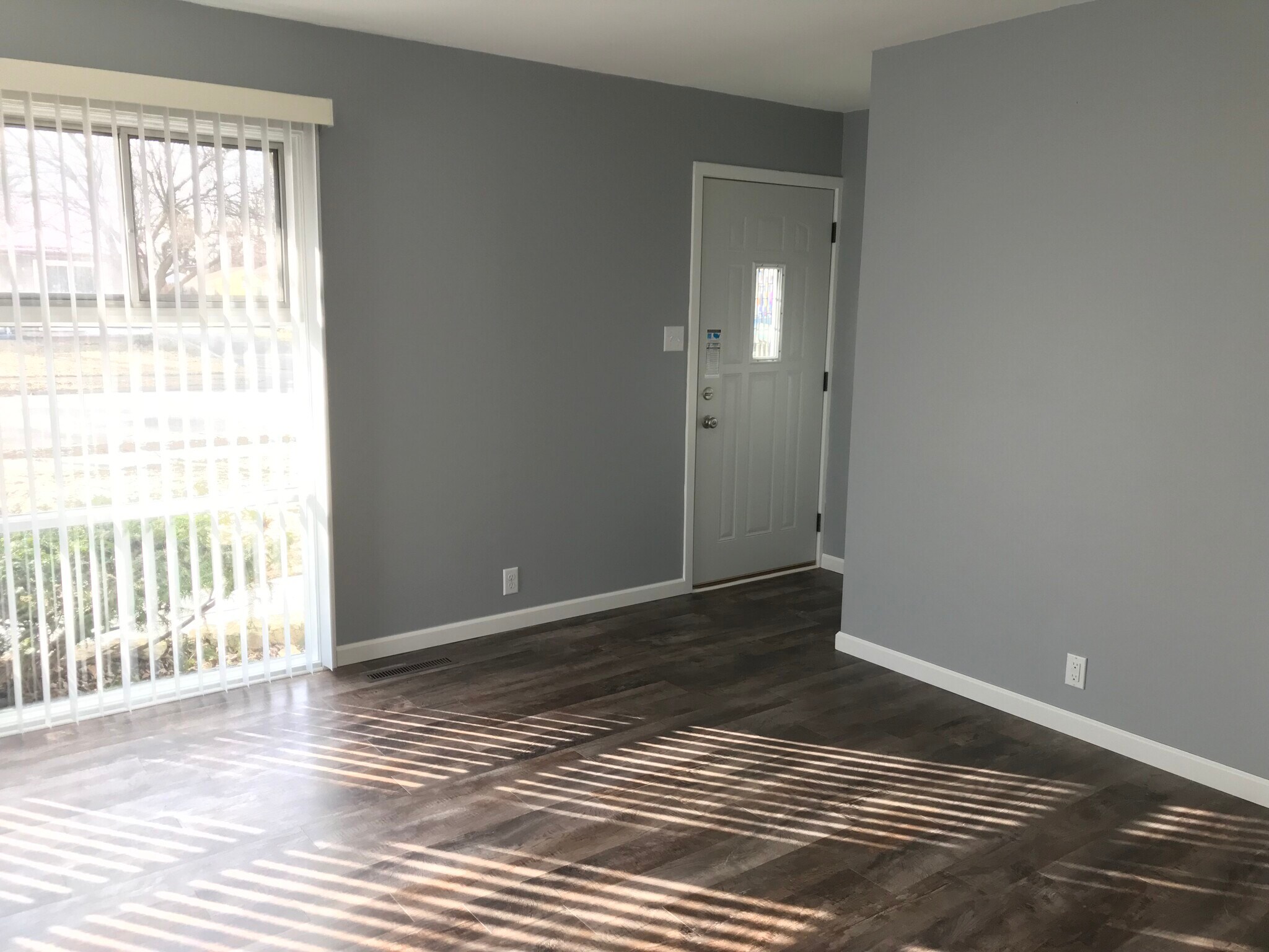Building Photo - 4204 Woodvale Dr