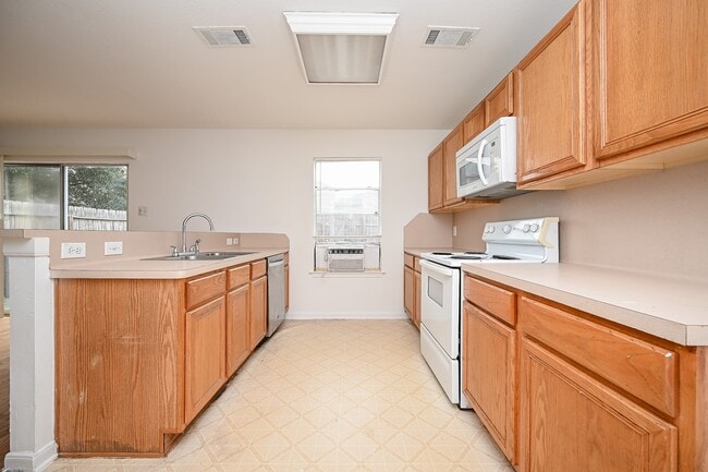 Building Photo - 19414 Ambrosia Falls Dr