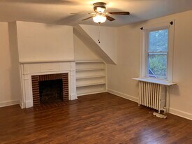 Living room - 895 Mercer St
