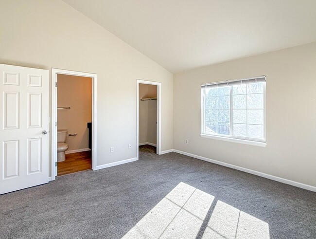 Building Photo - 12738 Jasmine Ct