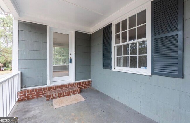 Building Photo - 1755 Foster Pl