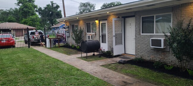 Primary Photo - 791 Fortune St